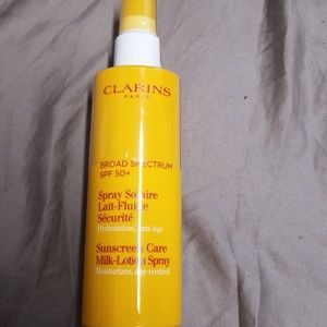 clarins sunscreen milk lotion spray